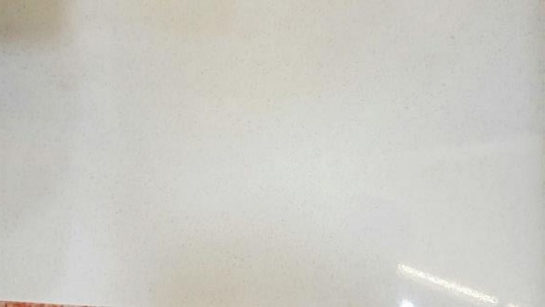 QUARTZ  1205